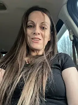 DavinaRay online show from February 6, 2025, 10:21 pm