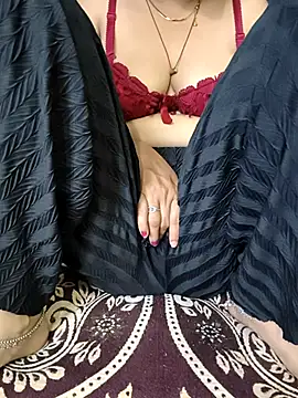 Snapshot of kaveerpooja947 chatting on February 10, 2026, 4:06 pm kaveerpooja947 online show from February 10, 2026, 4:06 pm