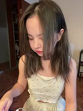 lalallalalaa- online show from February 18, 2025, 3:42 am