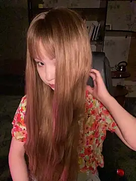 lalallalalaa- online show from March 6, 2026, 12:11 pm