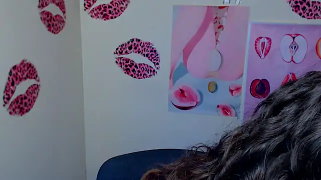  SusieSu  online show from February 25, 2026, 7:30 am