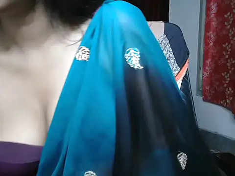 Snapshot of Cute-Hazel chatting on March 6, 2025, 12:21 am Cute-Hazel online show from March 6, 2025, 12:21 am