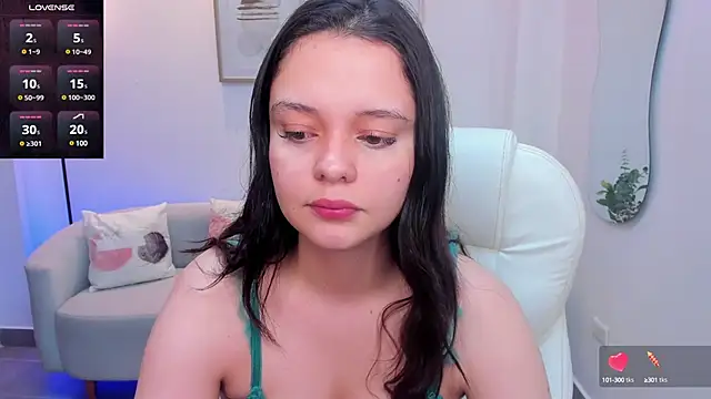 Snapshot of Bella-hadiid chatting on February 28, 2025, 11:14 am Bella-hadiid online show from February 28, 2025, 11:14 am