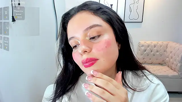Snapshot of Bella-hadiid chatting on February 11, 2025, 5:40 pm Bella-hadiid online show from February 11, 2025, 5:40 pm