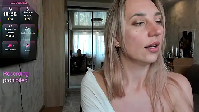 lady Nati online show from April 13, 2026, 1:15 pm