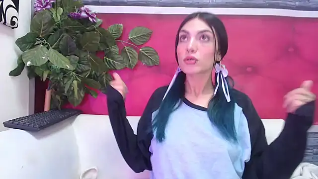 Snapshot of ReiLyMalkova chatting on March 12, 2025, 1:51 pm ReiLyMalkova online show from March 12, 2025, 1:51 pm