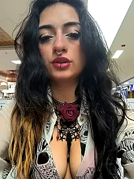 Snapshot of Lila_Desiree chatting on February 21, 2025, 5:31 pm Lila Desiree online show from February 21, 2025, 5:31 pm