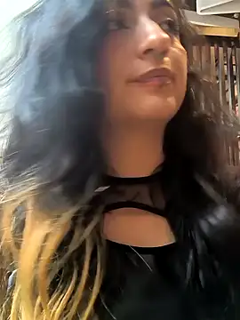 Snapshot of Lila_Desiree chatting on January 28, 2025, 7:00 pm Lila Desiree online show from January 28, 2025, 7:00 pm