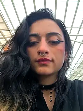 Snapshot of Lila_Desiree chatting on March 3, 2025, 10:31 pm Lila Desiree online show from March 3, 2025, 10:31 pm