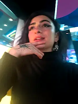 Lila Desiree online show from April 14, 2026, 10:26 pm