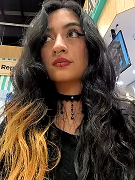 Snapshot of Lila_Desiree chatting on January 28, 2025, 1:50 am Lila Desiree online show from January 28, 2025, 1:50 am