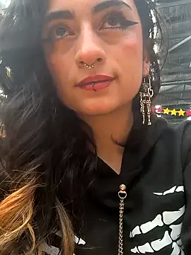 Snapshot of Lila_Desiree chatting on March 7, 2025, 5:28 pm Lila Desiree online show from March 7, 2025, 5:28 pm