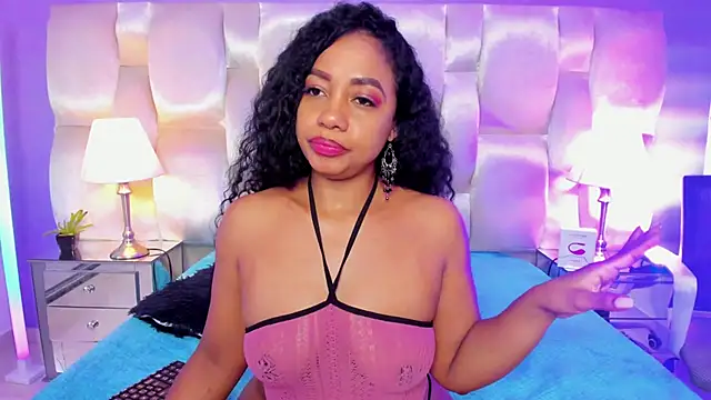 Snapshot of Kamila-Kane chatting on March 21, 2025, 11:12 pm Kamila-Kane online show from March 21, 2025, 11:12 pm
