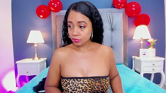Snapshot of Kamila-Kane chatting on February 22, 2025, 7:47 pm Kamila-Kane online show from February 22, 2025, 7:47 pm