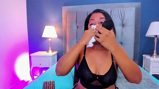 Snapshot of Kamila-Kane chatting on March 8, 2025, 2:01 am Kamila-Kane online show from March 8, 2025, 2:01 am