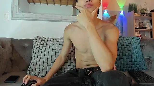 facebaby1 online show from March 7, 2025, 3:29 am