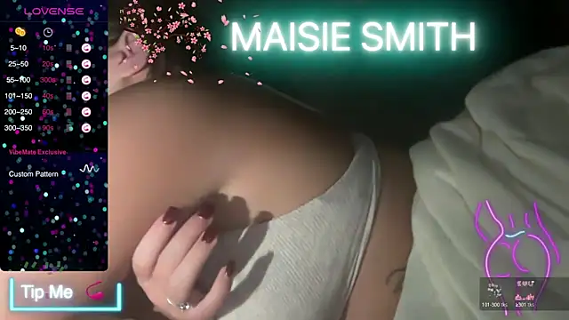Snapshot of maisiesmithx chatting on December 30, 2024, 12:32 am maisiesmithx online show from December 30, 2024, 12:32 am