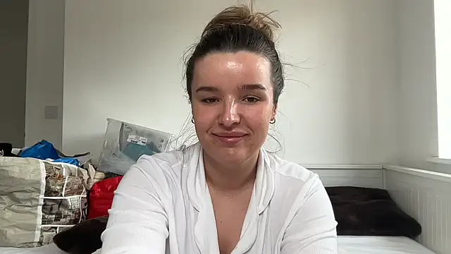 maisiesmithx online show from April 14, 2026, 12:10 pm