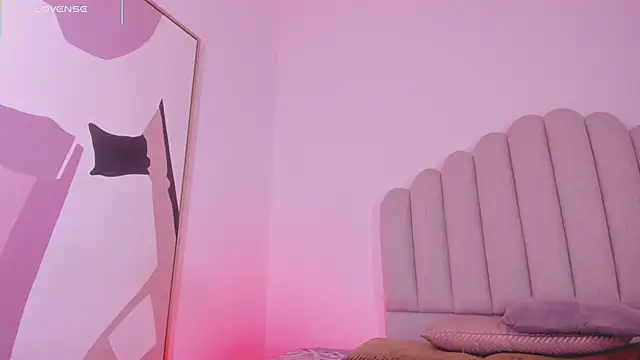 Snapshot of Nikki_Angel_ chatting on February 26, 2026, 6:52 pm Nikki Angel online show from February 26, 2026, 6:52 pm