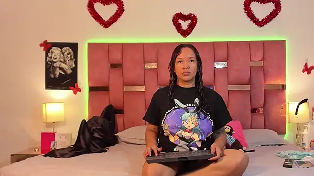 Snapshot of Betzabeth-Miller chatting on February 10, 2026, 2:43 am Betzabeth-Miller online show from February 10, 2026, 2:43 am