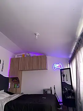 sue   0 online show from March 20, 2025, 6:53 pm