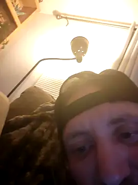 Csirhc online show from March 8, 2026, 2:04 am