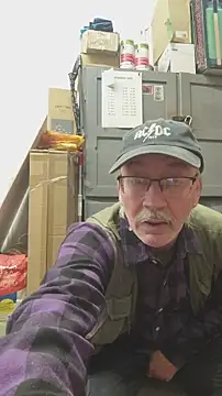 loverboyxxx69 online show from November 21, 2025, 11:20 am