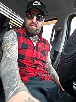 Beardedtattood online show from November 25, 2025, 1:44 pm