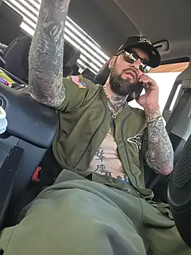 Beardedtattood online show from October 29, 2025, 1:21 pm