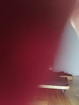 Deepsylove online show from November 9, 2025, 4:27 am