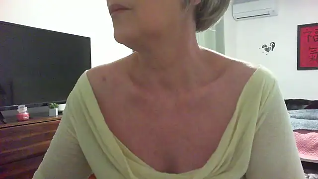 Snapshot of __Angel78__ chatting on May 4, 2026, 11:46 am Angel78 online show from May 4, 2026, 11:46 am