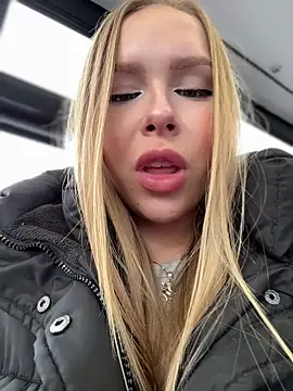 mur girl online show from February 8, 2025, 9:35 am