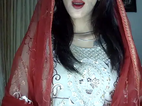 MAAYRA 09 online show from September 30, 2025, 1:06 pm