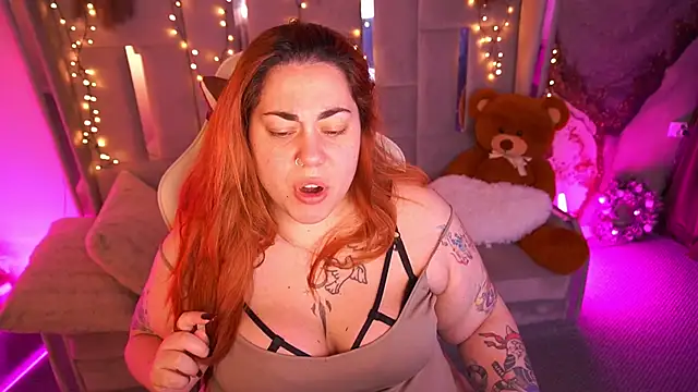 Kittywakee online show from March 18, 2026, 10:21 pm