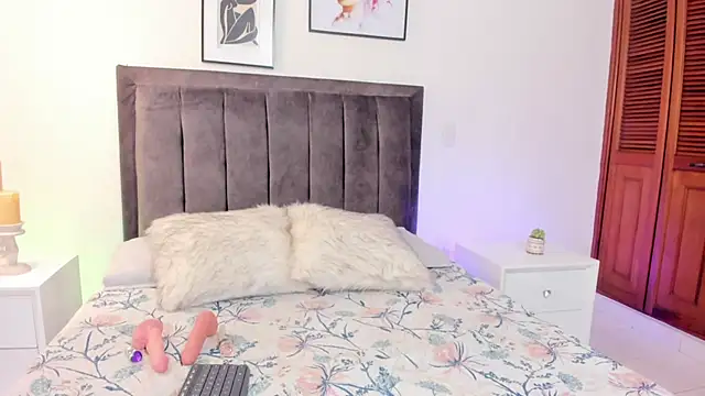 Sophia Clark8 online show from February 11, 2025, 7:48 pm