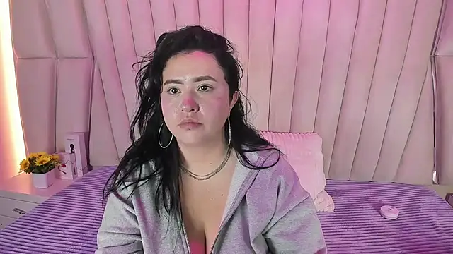 Victoria Rossy online show from July 7, 2026, 10:46 pm