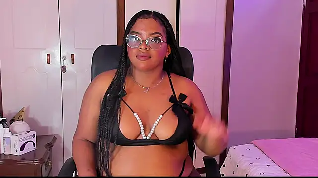 conielaurenth online show from September 12, 2025, 2:50 pm