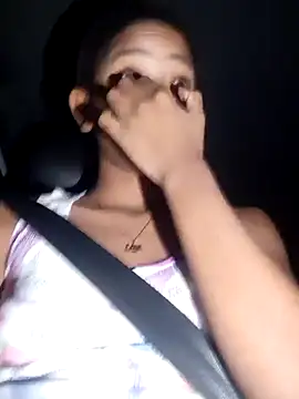 Snapshot of Luciia_cute chatting on January 8, 2025, 1:11 am Luciia cute online show from January 8, 2025, 1:11 am