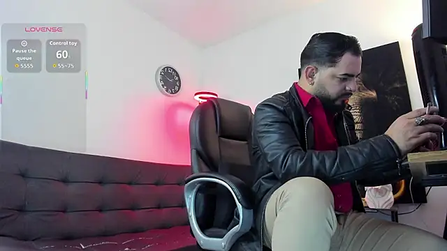 Snapshot of Ethan_Castellano chatting on February 24, 2026, 9:26 pm Ethan Castellano online show from February 24, 2026, 9:26 pm