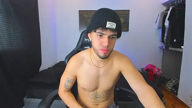 daddy jhons online show from October 1, 2025, 4:33 pm