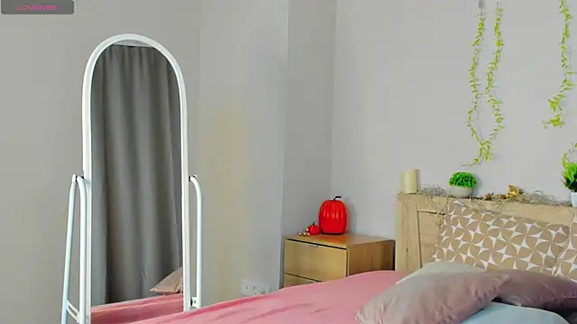 Cherry Price online show from April 9, 2026, 12:01 am