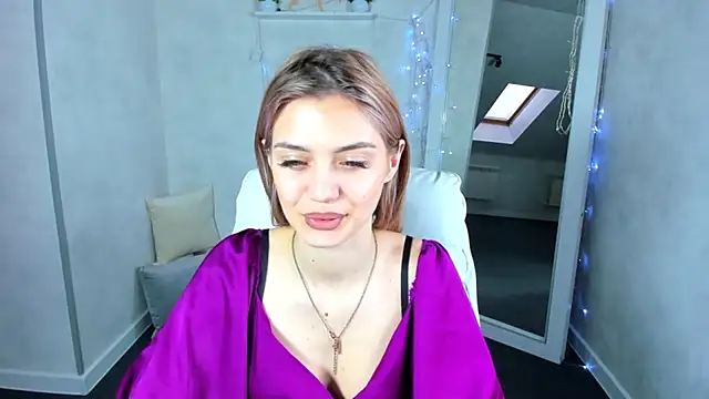 Snapshot of Cherry_Price chatting on February 12, 2025, 3:18 am Cherry Price online show from February 12, 2025, 3:18 am