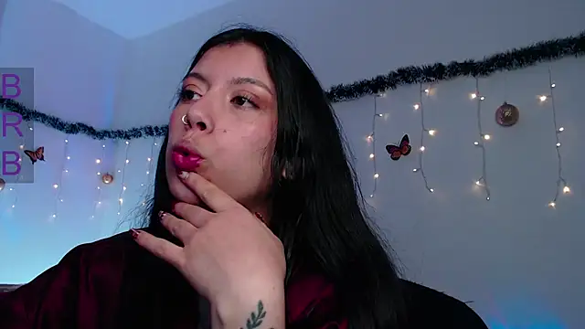 Snapshot of iam_emy chatting on December 31, 2024, 8:37 am iam emy online show from December 31, 2024, 8:37 am