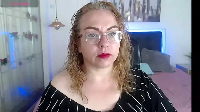 Tania Goddess  online show from October 7, 2025, 2:51 pm