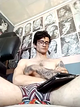 Snapshot of Loggan_donnelly chatting on February 17, 2026, 6:27 pm Loggan donnelly online show from February 17, 2026, 6:27 pm