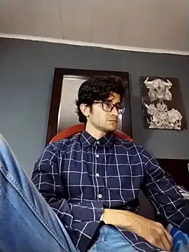 Loggan donnelly online show from April 3, 2026, 9:32 pm