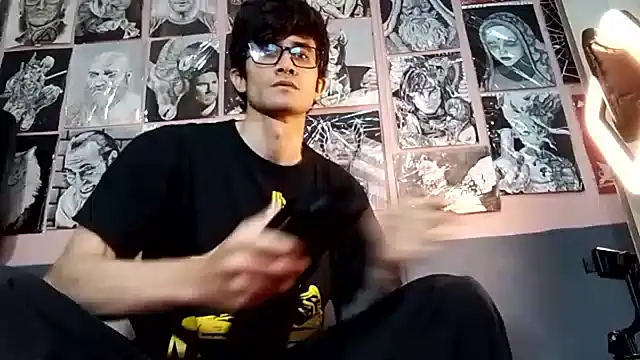 Snapshot of Loggan_donnelly chatting on February 25, 2026, 4:40 pm Loggan donnelly online show from February 25, 2026, 4:40 pm