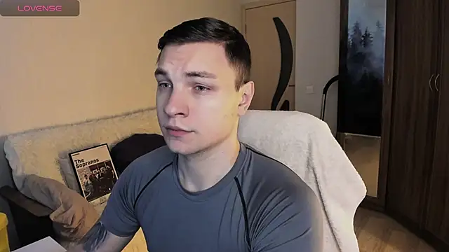 handsome guy01 online show from October 4, 2025, 10:50 am