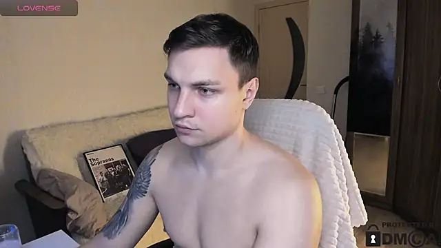 handsome guy01 online show from October 16, 2025, 11:13 pm