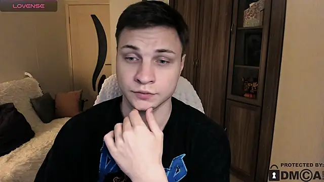 handsome guy01 online show from November 11, 2025, 6:36 pm